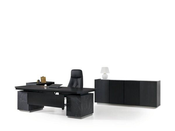 Black04 BLACK